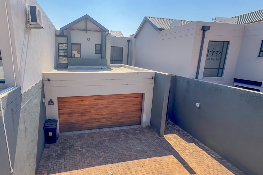 3 Bedroom Property for Sale in The Islands Estates North West